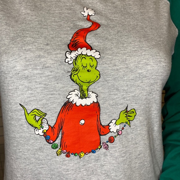 Dr. Seuss The Grinch Christmas Long-Sleeved Raglan Tee T-Shirt Size Medium VGC - Picture 2 of 4